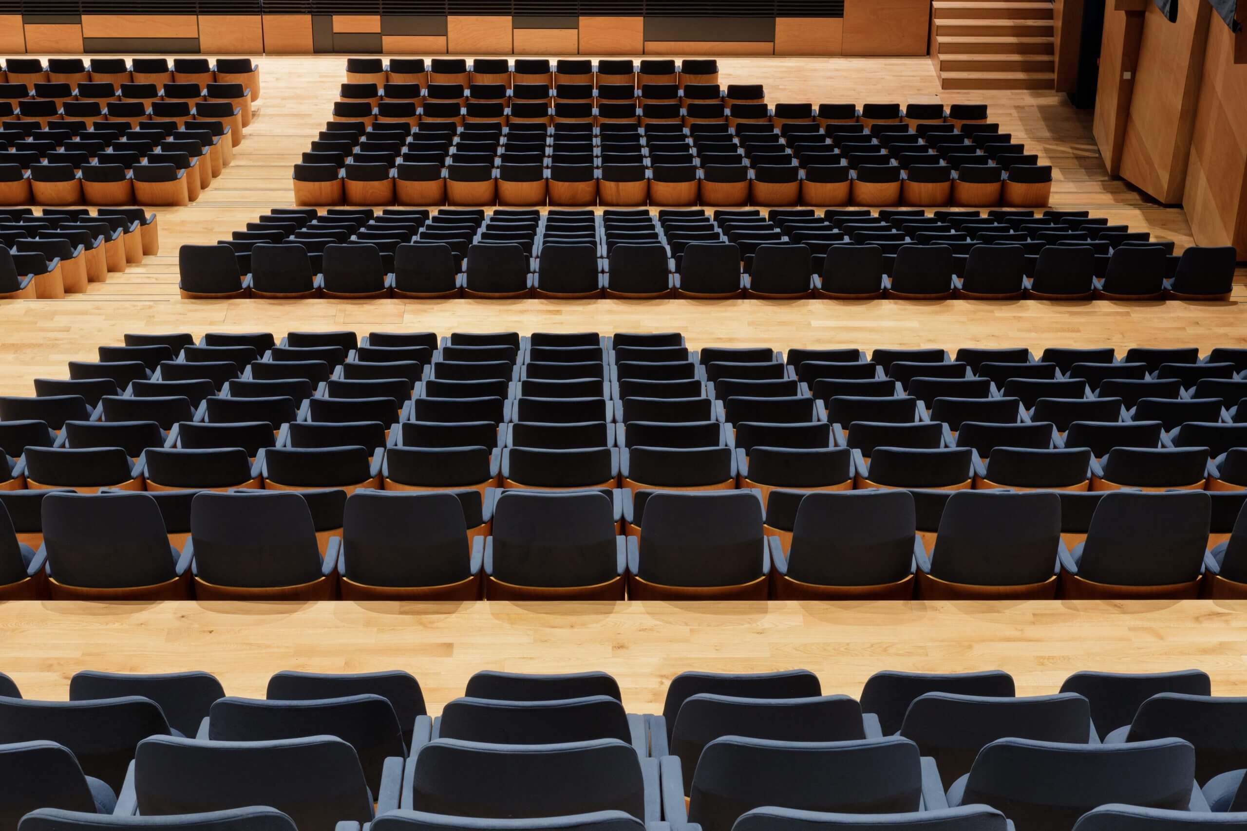 Poltrone per auditorium moderni