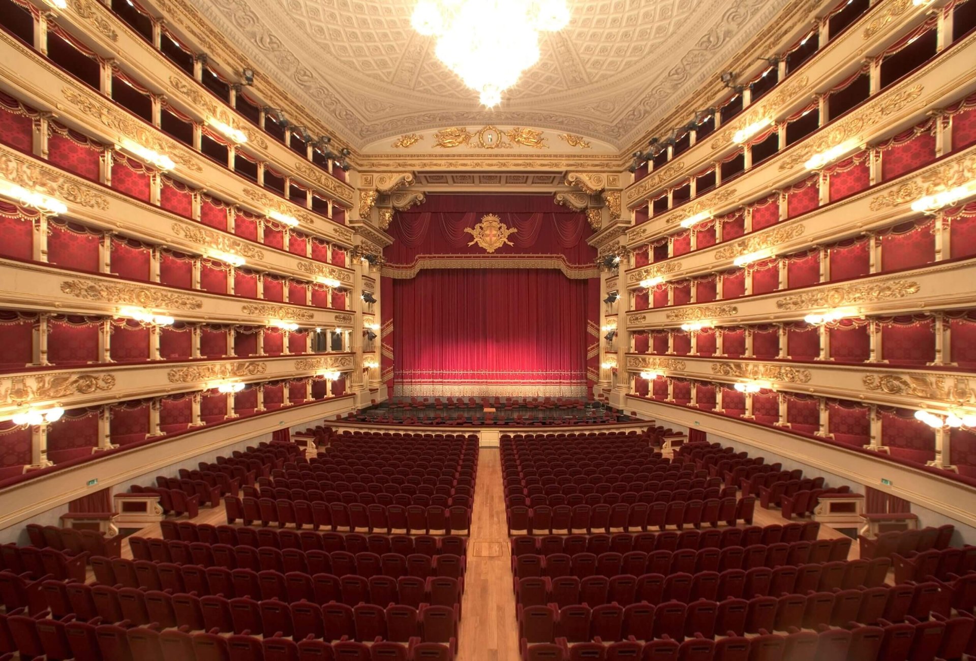 Sedie italiane eleganti per Teatro Alla Scala